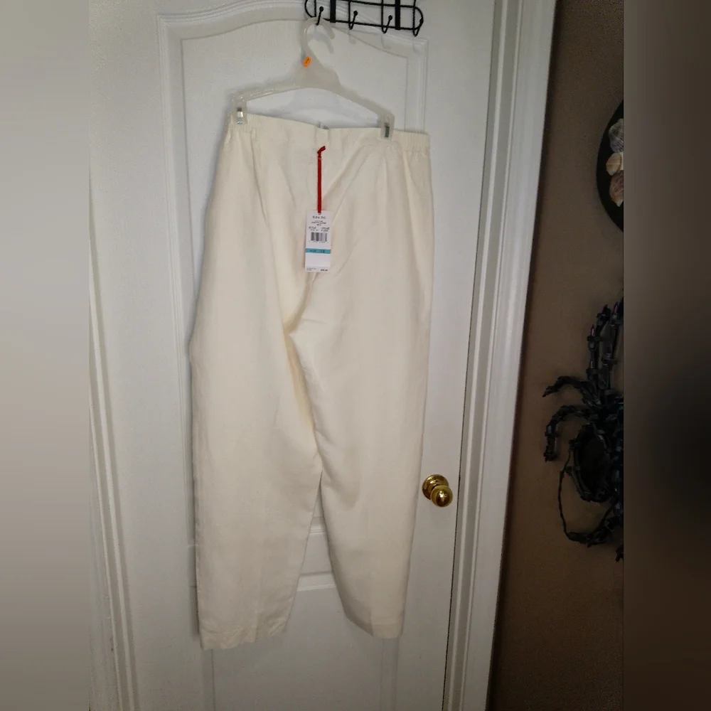 NWT/ pants/size 16/Brand: Ruby Rd/color:ant white